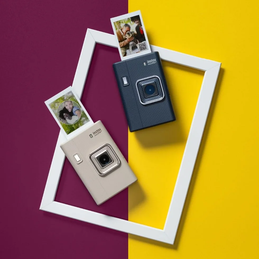 Fujifilm INSTAX mini LiPlay+ Sand Beige - Fotocamera Istantanea Ibrida, Stampante per Smartphone, Obiettivo Frontale per Selfie, Mini Registratore Audio, Dimensioni Stampa 86 mm x 54 mm