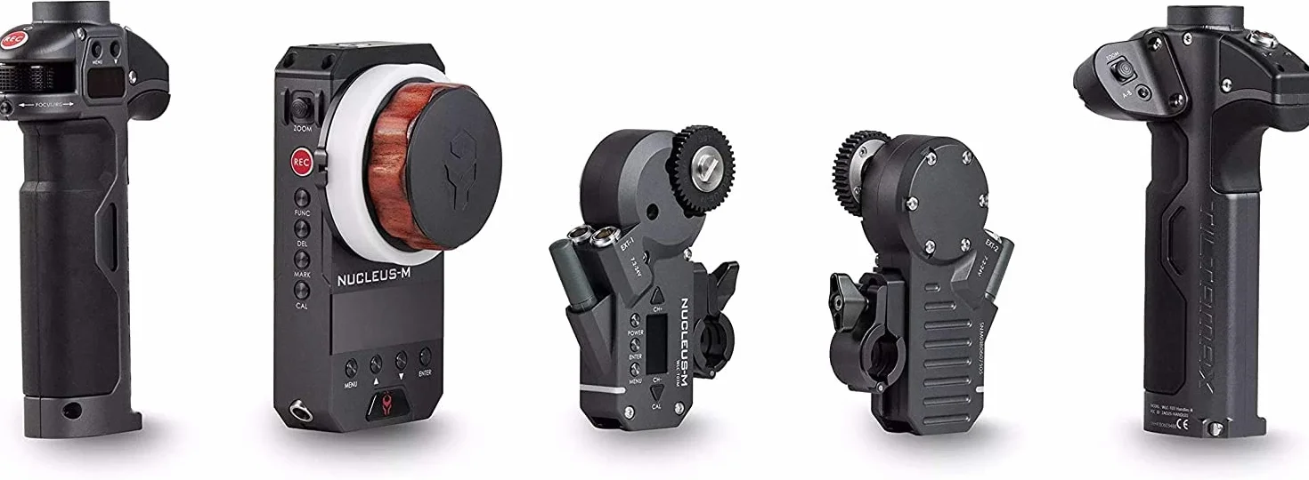 TILTA Follow focus Nucleus-M Sistema di controllo dell'obiettivo wireless per obiettivo per fotocamera mirrorless DSLR, con unità manuale 2 Impugnatura wireless 2 Motore wireless WLC-T03