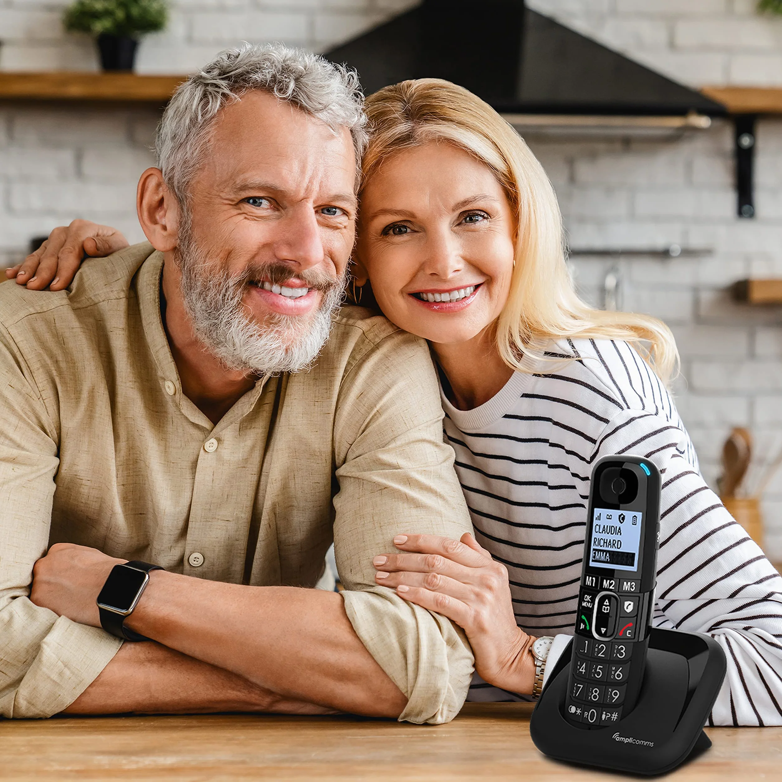 Amplicomms BigTel 1583 Trio Telefono cordless DECT con tastiera grande, amplificazione audio, suonerie forti, segreteria telefonica, compatibile con apparecchi acustici, protezione delle chiamate