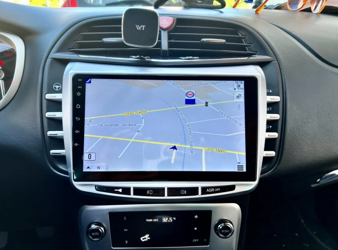 Lancia Delta [2008–2014] Autoradio CarPlay, Android Auto, 9 Pollici Touch GPS, Bluetooth, DSP, Wi-Fi, USB, Retrocamera, Playstore OCTACORE 4GB RAM 64GB ROM