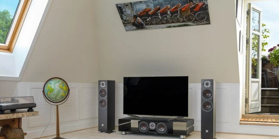 DALI Altoparlante Vokal Center Oberon – Chiarezza vocale ottimale e sfondo dinamico per un'esperienza di home theater impressionante, perfettamente abbinato a tutta la serie Oberon