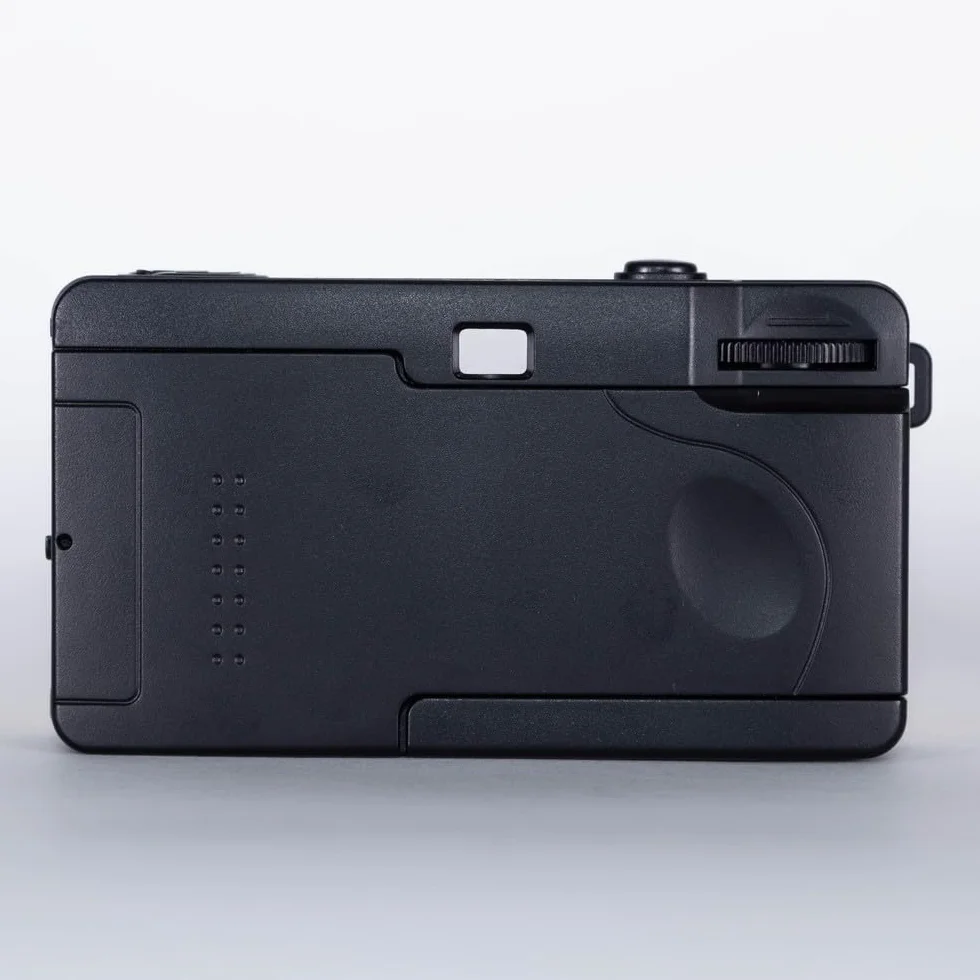 KODAK Pack F9 argento + pellicola 400 ASA – Fotocamera ricaricabile 35 mm giallo, obiettivo grandangolare fisso, mirino ottico, flash integrato + pellicola APX 00, 36 posizioni