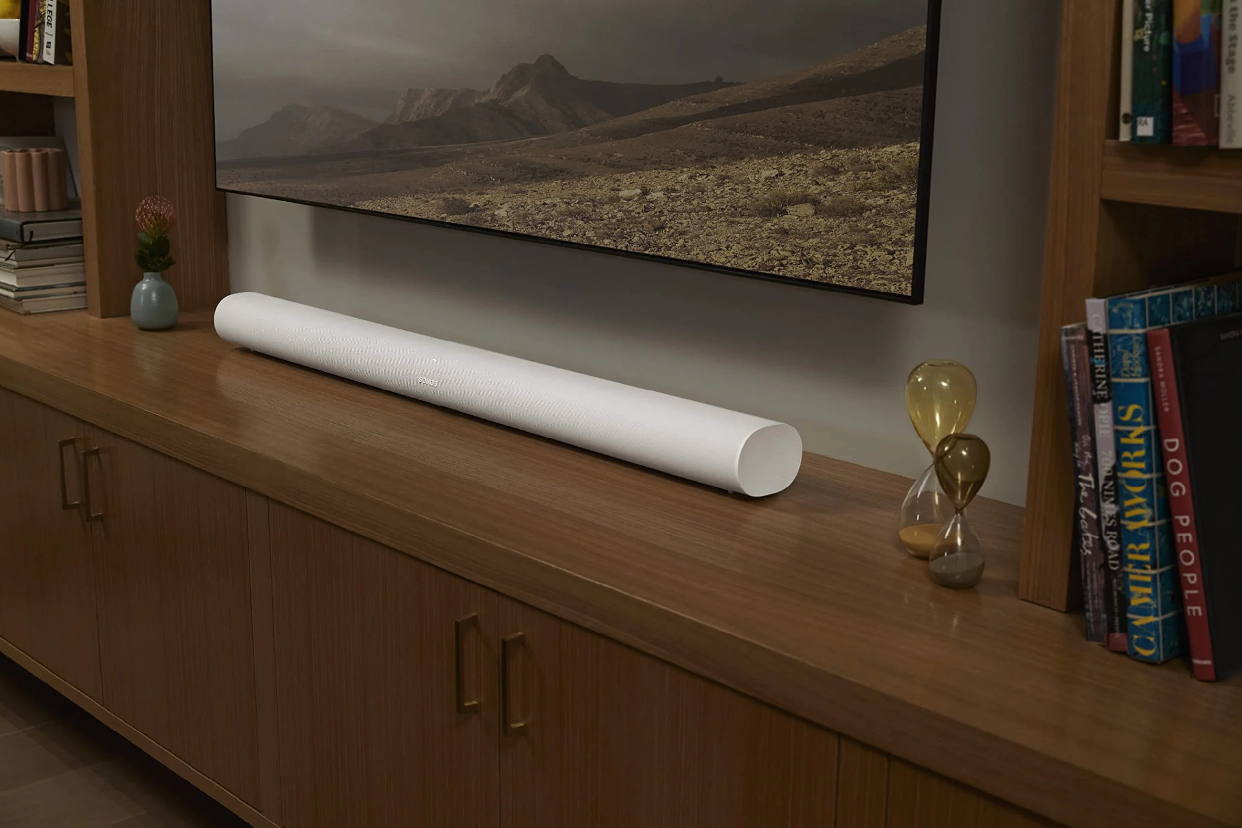 Sonos Arc Soundbar Premium Intelligente per Tv, Film, Musica, Videogiochi e Molto Altro, con Dolby Atmos, Compatibile con Airplay 2, Amazon Alexa e Google Assistant, Bianco