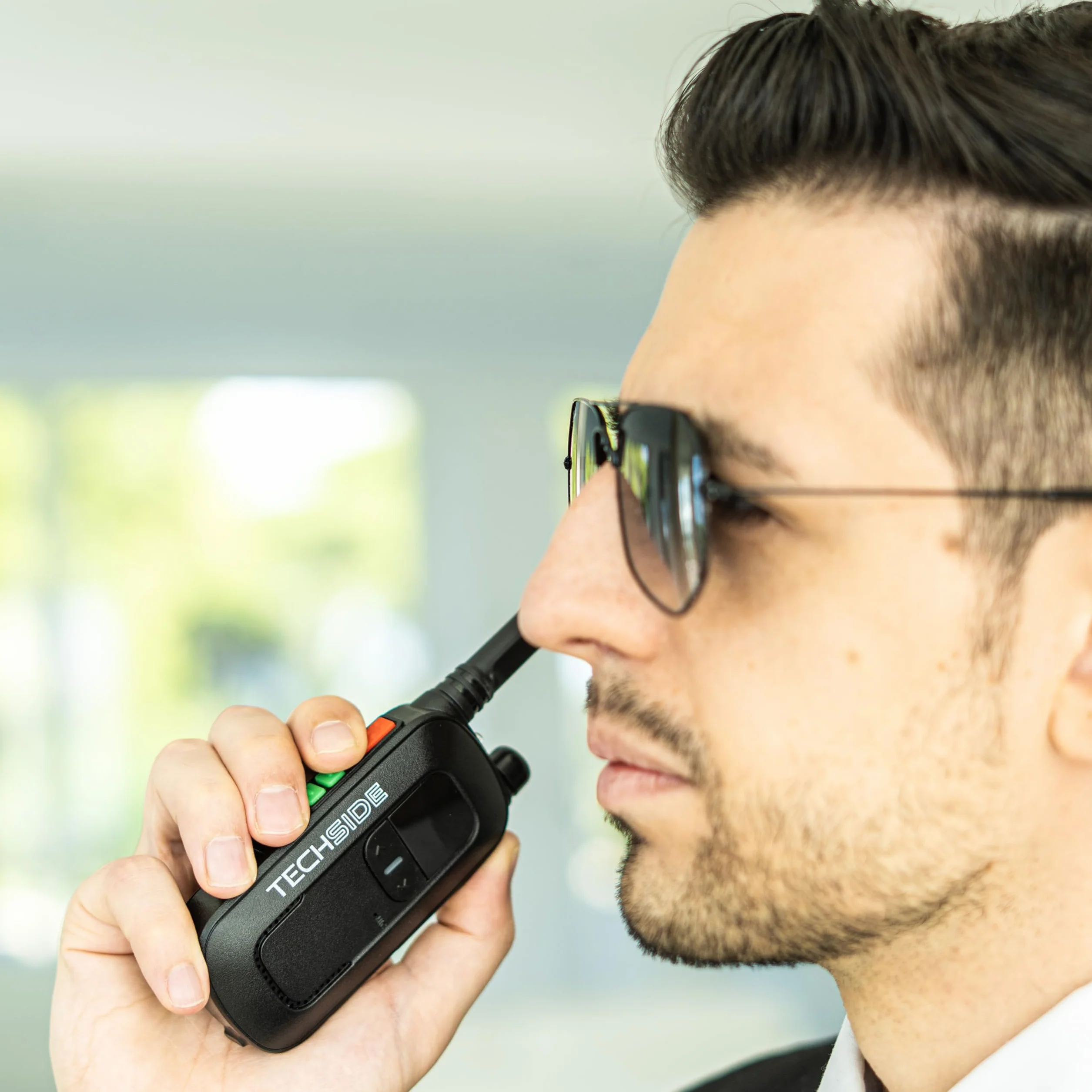 Techside TS-T2 Ricetrasmittente Professionale Walkie Talkie 16 Canali PMR446 (Libero uso) | Vox a 5 livelli | Scansione Automatica Canali | Set di 2 ricetrasmettitori full optional