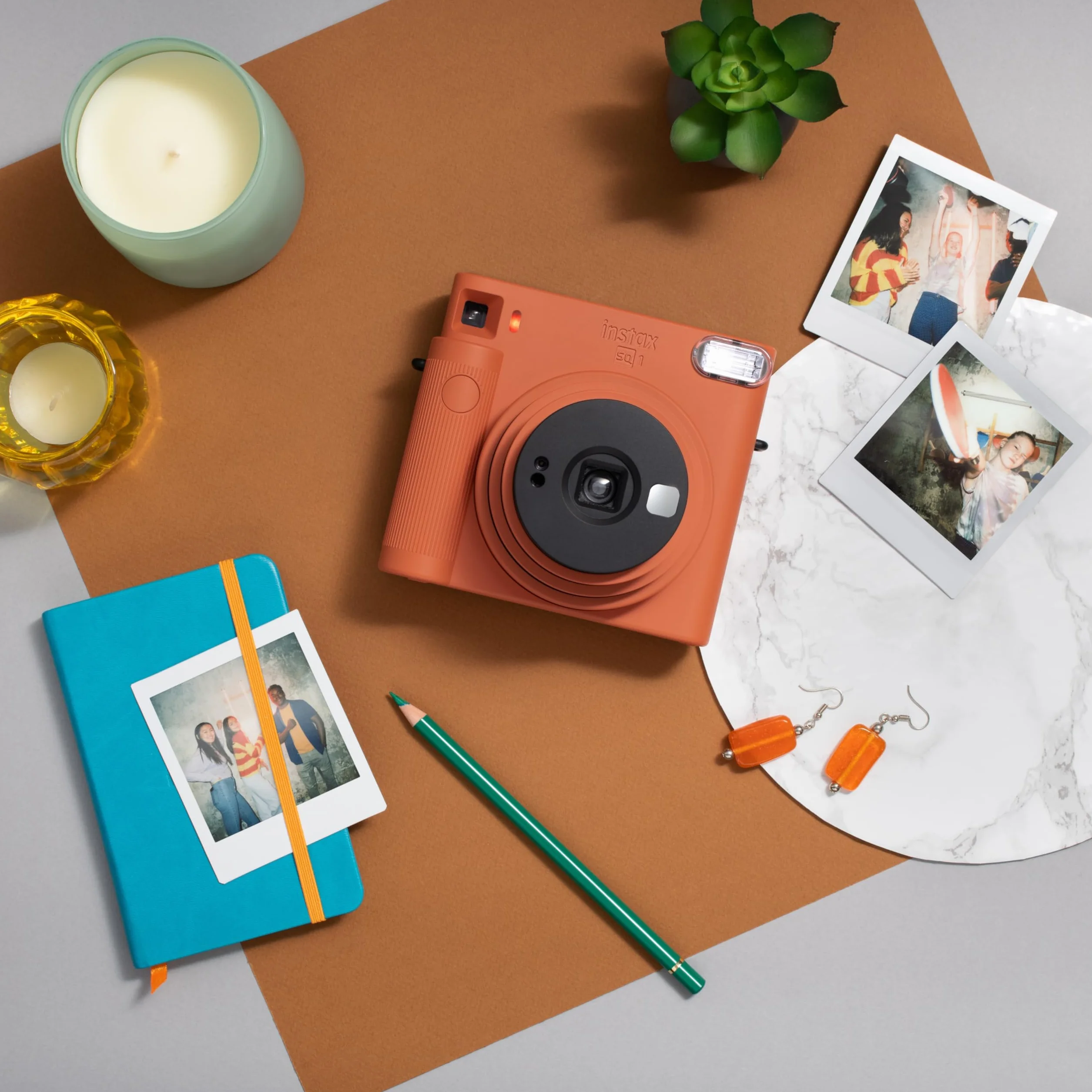 Fujifilm instax SQUARE SQ 1 Terracotta Orange - Fotocamera a sviluppo istantaneo, Modalità One-Touch Selfie, Esposizione Automatica, Foto Formato 62x62mm