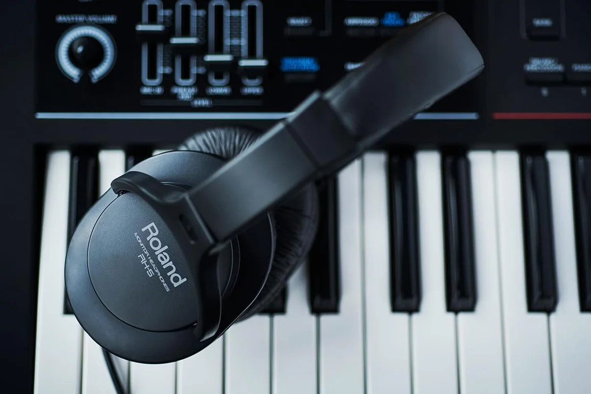 Roland Cuffie Monitor RH-5: per Creare e Ascoltare Musica Ogni Giorno