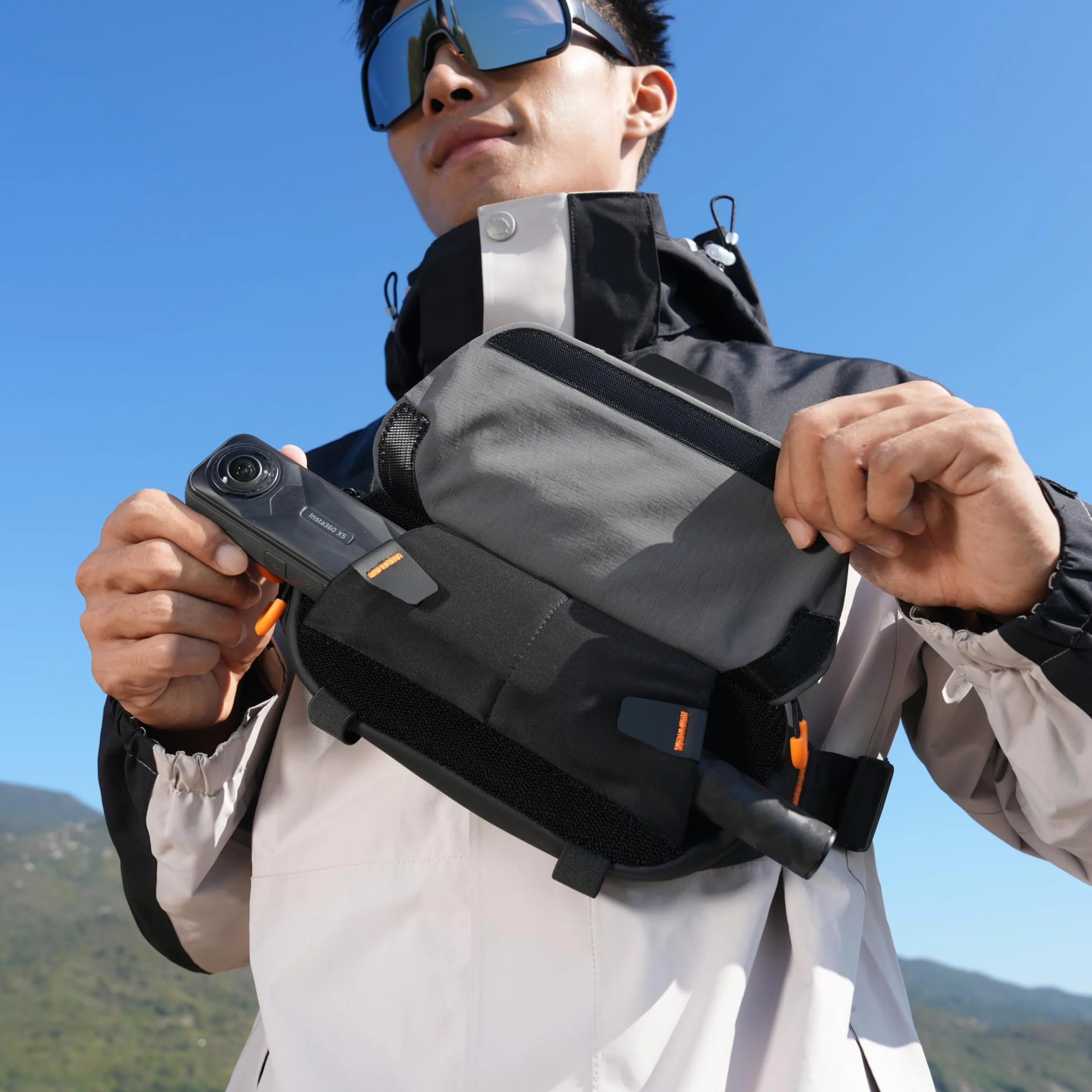 Insta360 Borsa a tracolla (Gris asfalto)