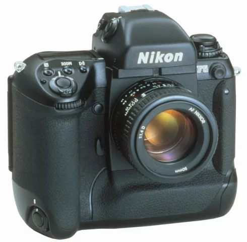 Nikon Corpo F5 / 8Xl91 Lith