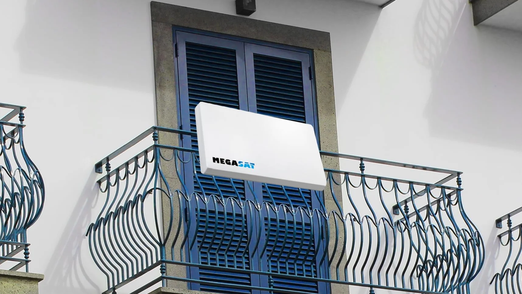 Megasat Antenna piatta D1 Profi-Line – Antenna satellitare piatta (1 utente, LNB intercambiabile, installazione a parete, supporto per palo/balcone o finestra) – Bianco