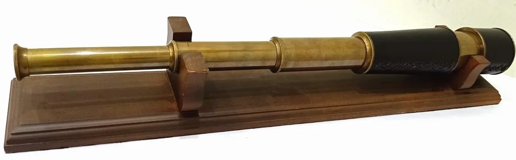 Cannocchiale vintage, marrone antico, lunghezza 45,7 cm, fatto a mano, da collezione, con base in legno