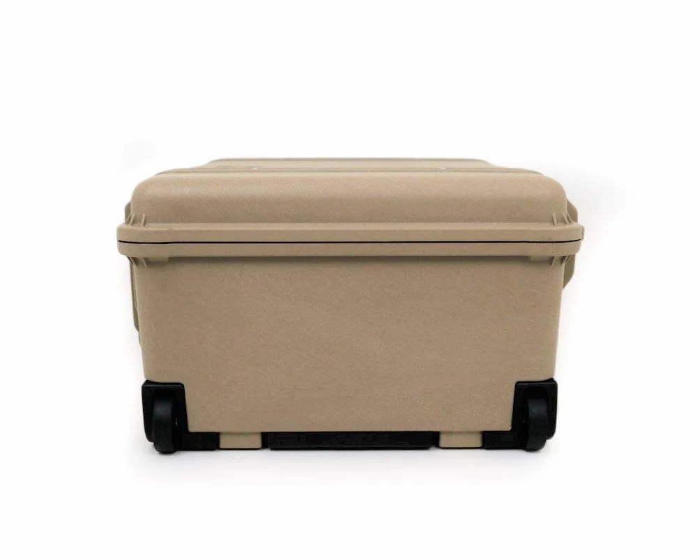 PELI 1560 Valigia di grandi dimensioni per apparecchi fotografici e strumenti fragili, IP67 Impermeabile e a prova di polvere, Capacità di 44L, Prodotto in Germania, Senza schiuma, Color sabbia