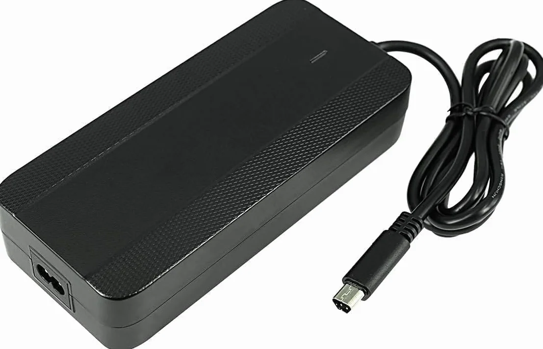 PowerSmart Olympia EX 900 Sport/Hammer/HYSAK/Performer 900 - Caricabatterie da 42 V, 4 A, per batteria agli ioni di litio da 36 V, con connettore trapezoidale a 5 poli