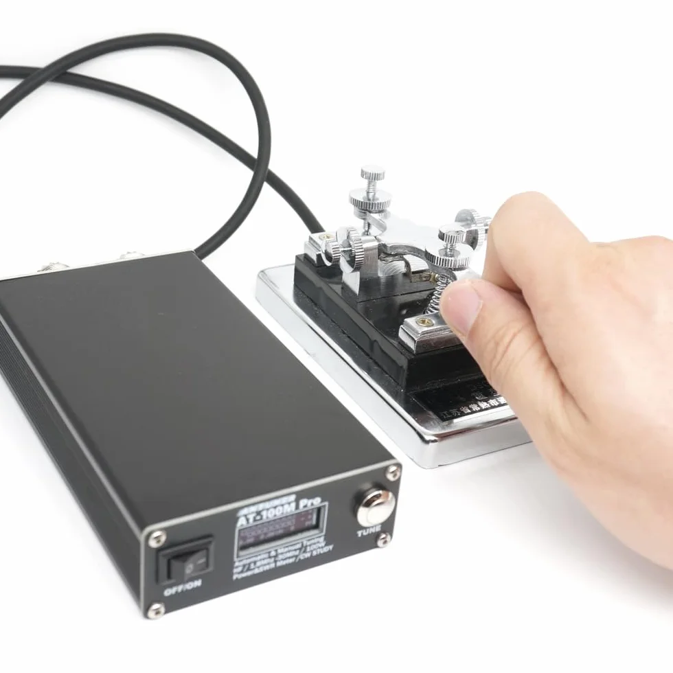 Sintonizzatore per antenna AT100M Pro 1,8 Mhz-30 MHz Dispositivo di sintonizzazione manuale auatico Misuratore di potenza e Onde stazionarie da 100 W Misuratore di potenza multnzionale per