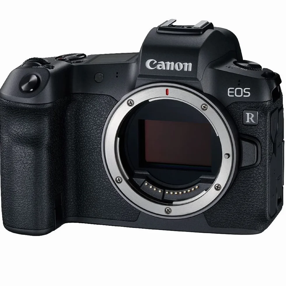 Canon EOS R full frame mirrorless body (30,3 Mp, fino a 8fps, DIGIC 8, video 4K UHD, schermo orientabile, Dual Pixel CMOS AF)