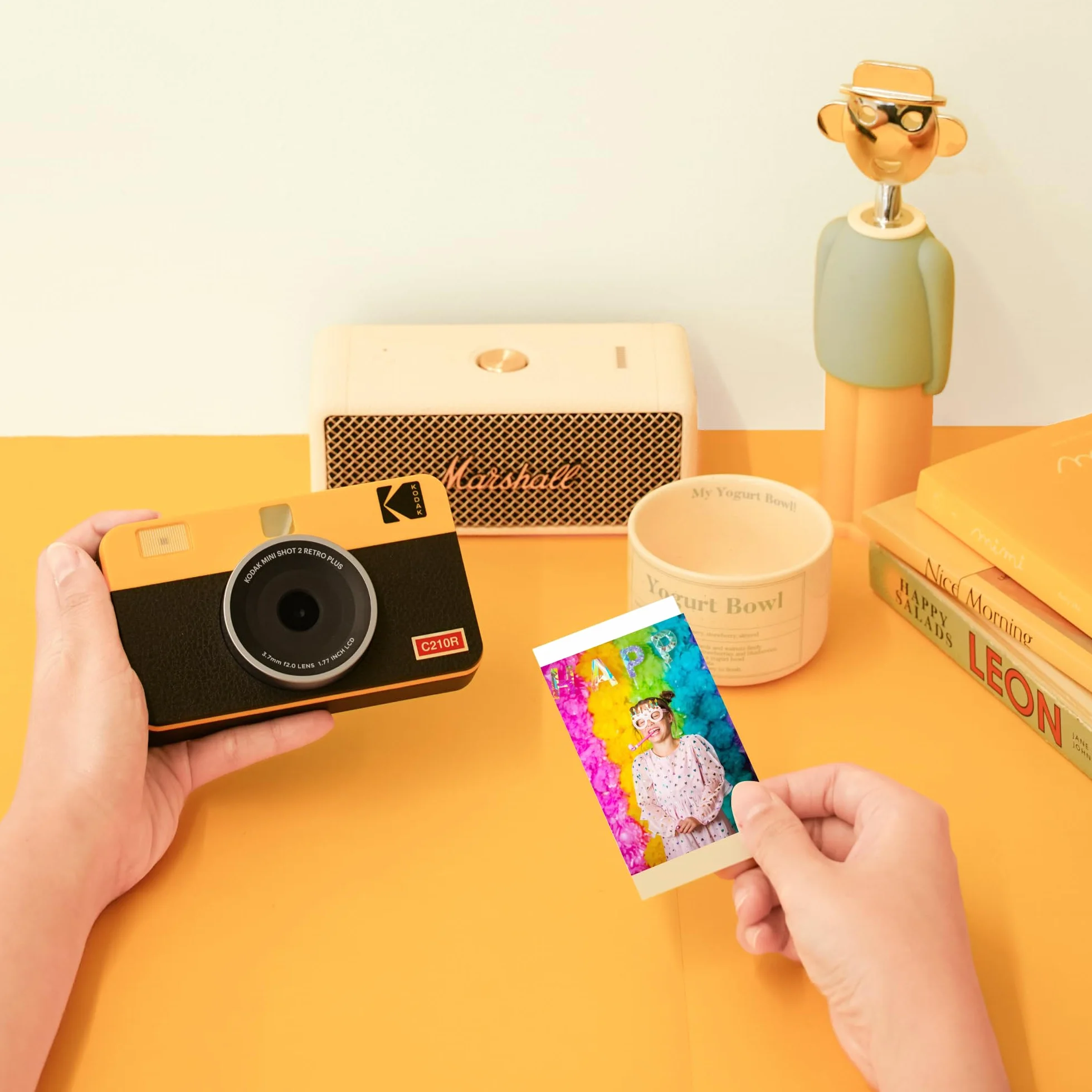 KODAK Mini Shot 2 Retro 4PASS 2-in-1 Fotocamera Istantanea & Stampante Fotografica (5.3x8.6cm) + 8 Fogli, Giallo
