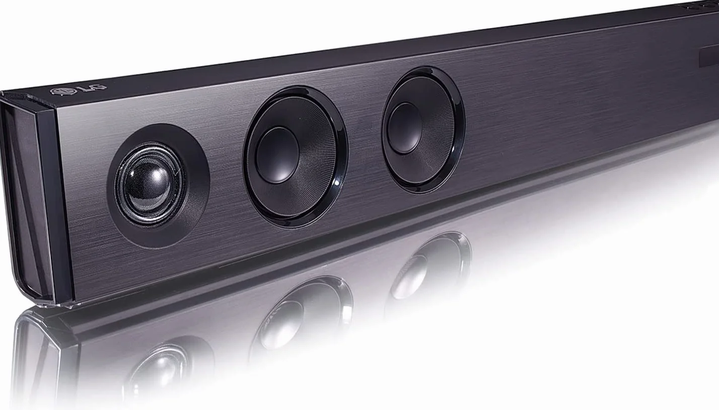 LG SQC2 Soundbar TV 300W, 2.1 Canali con Subwoofer Wireless, Soundbar Dolby Digital, Bluetooth, Ingresso Ottico, Ingresso AUX 3,5mm, USB