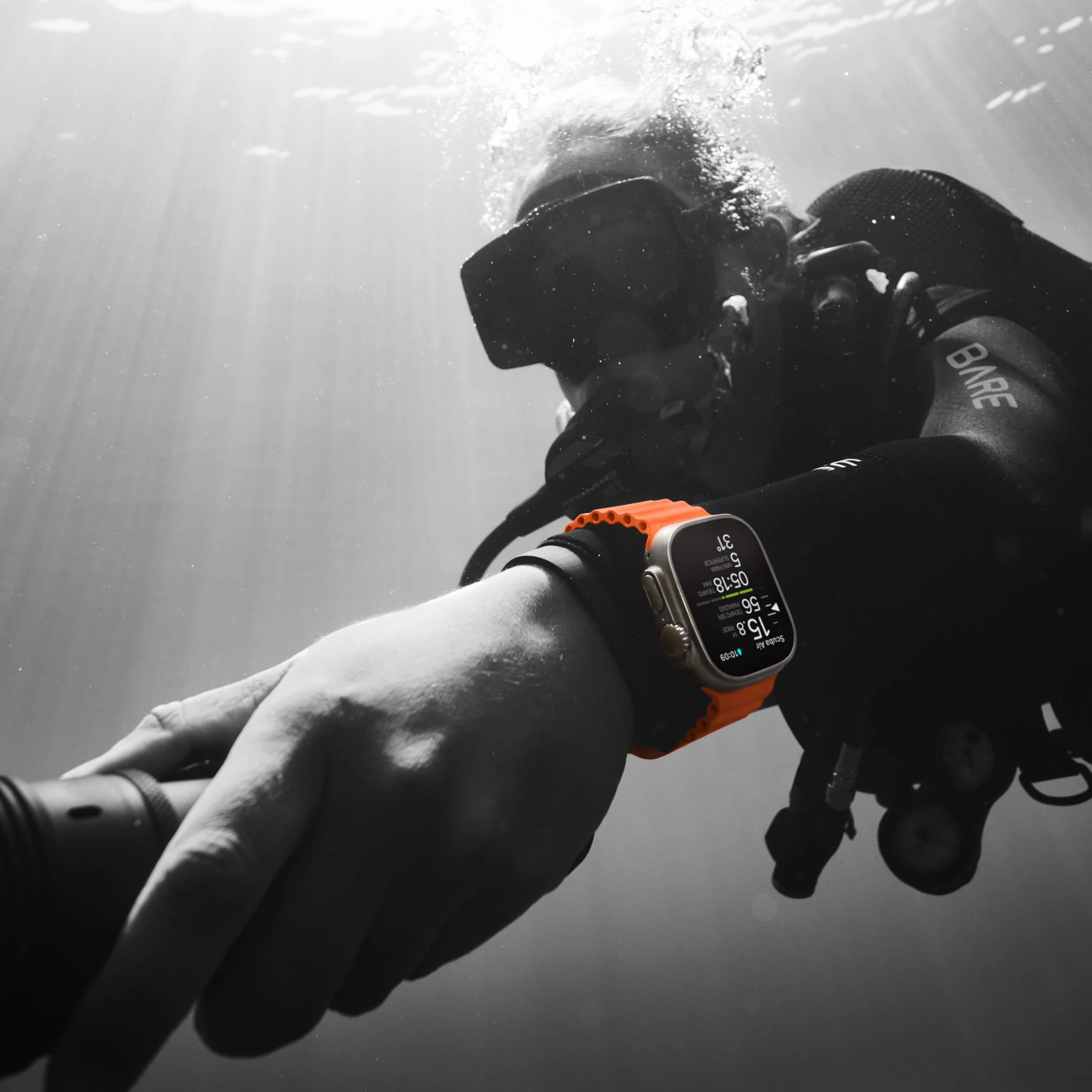 Apple Watch Ultra 2 GPS + Cellular 49mm Cassa in Titanio Cinturino Blu Oceano Ricondizionato