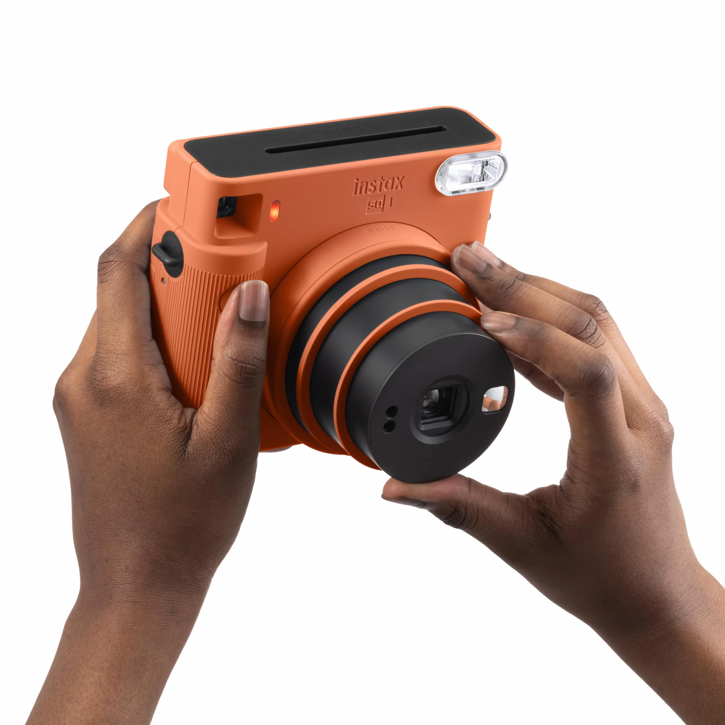 Fujifilm instax SQUARE SQ 1 Terracotta Orange - Fotocamera a sviluppo istantaneo, Modalità One-Touch Selfie, Esposizione Automatica, Foto Formato 62x62mm