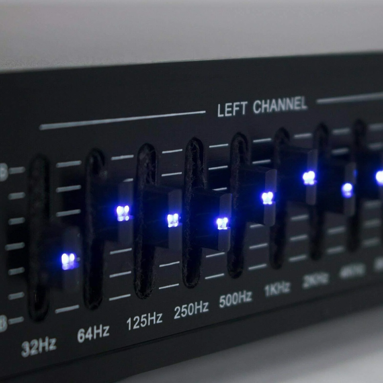 Emb – EQB75 – Dual 10 Band Equalizer stereo con analizzatore di spettro