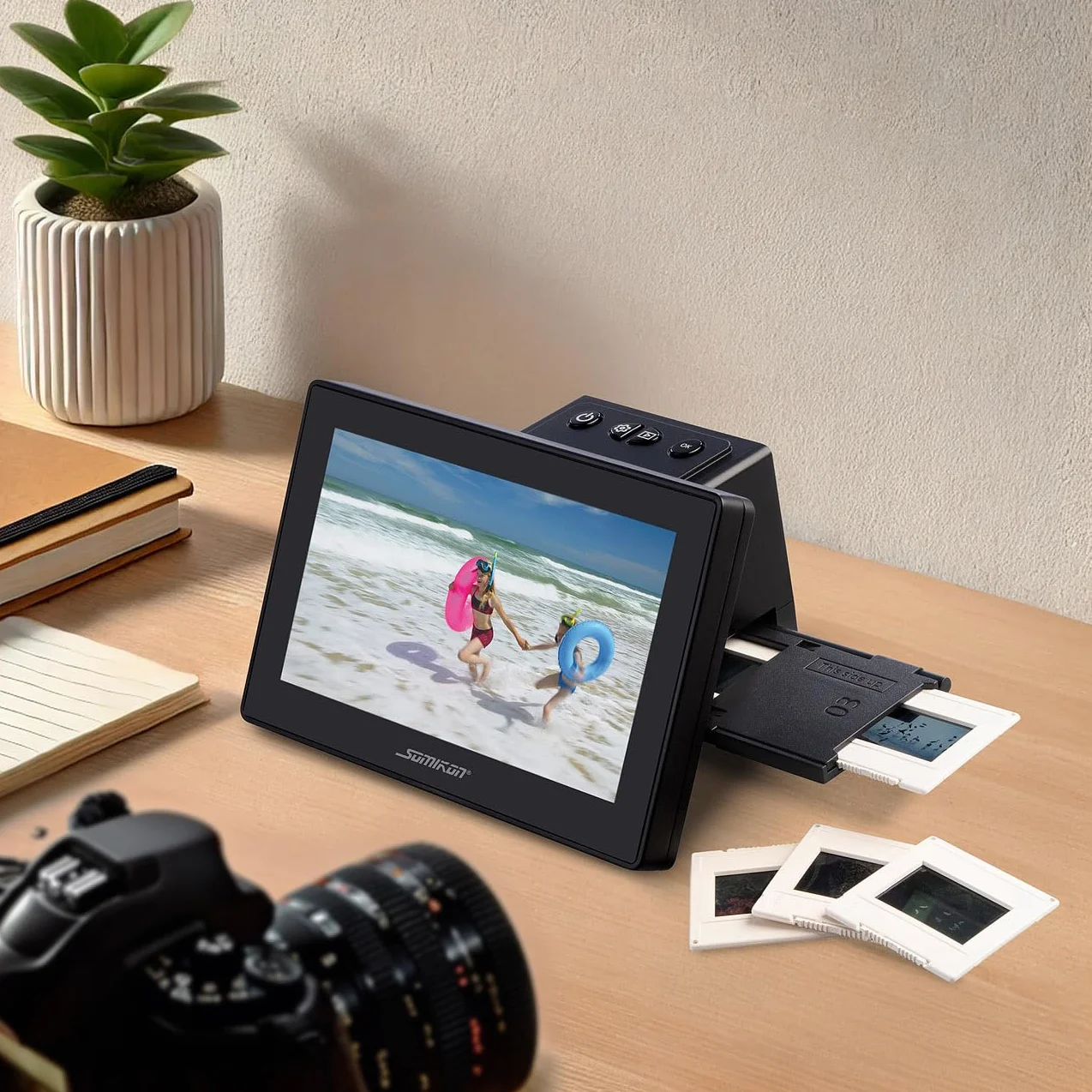 Somikon scanner di diapositive: Scanner per diapositive e negativi autonomo, 25 MP, display a colori IPS da 7" / 17,8 cm (digitalizzatore dia, digitalizzare, fotocamera)