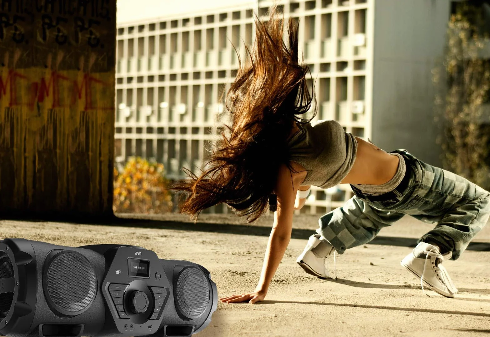 JVC RV-NB300DAB - Boomblaster con CD, USB, DAB+ e streming audio Bluetooth