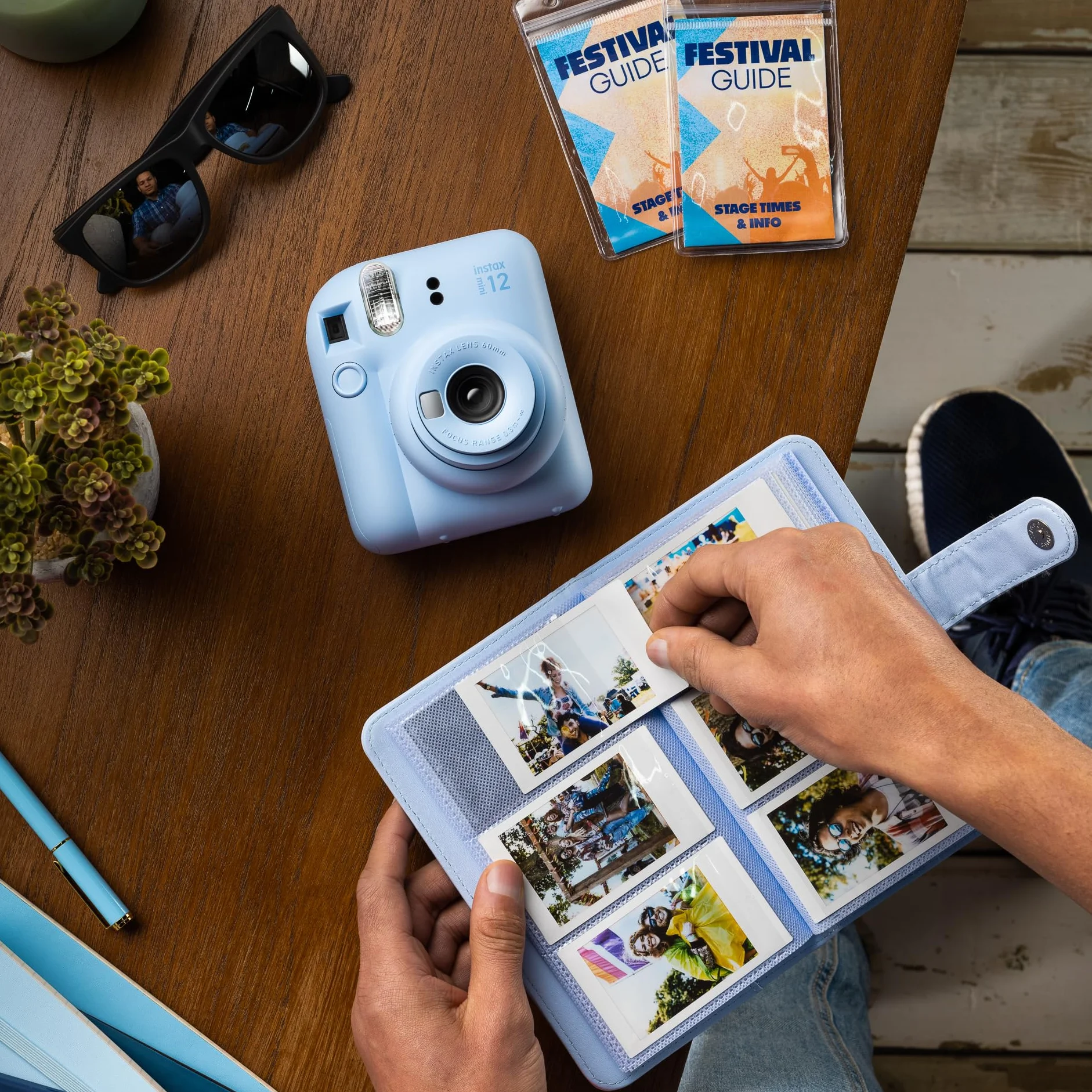 Fujifilm instax mini 12 Pastel Blue Macchina Fotografica Istantanea Specchietto Selfie Modalità Close Up Esposizione Automatica Design Pop