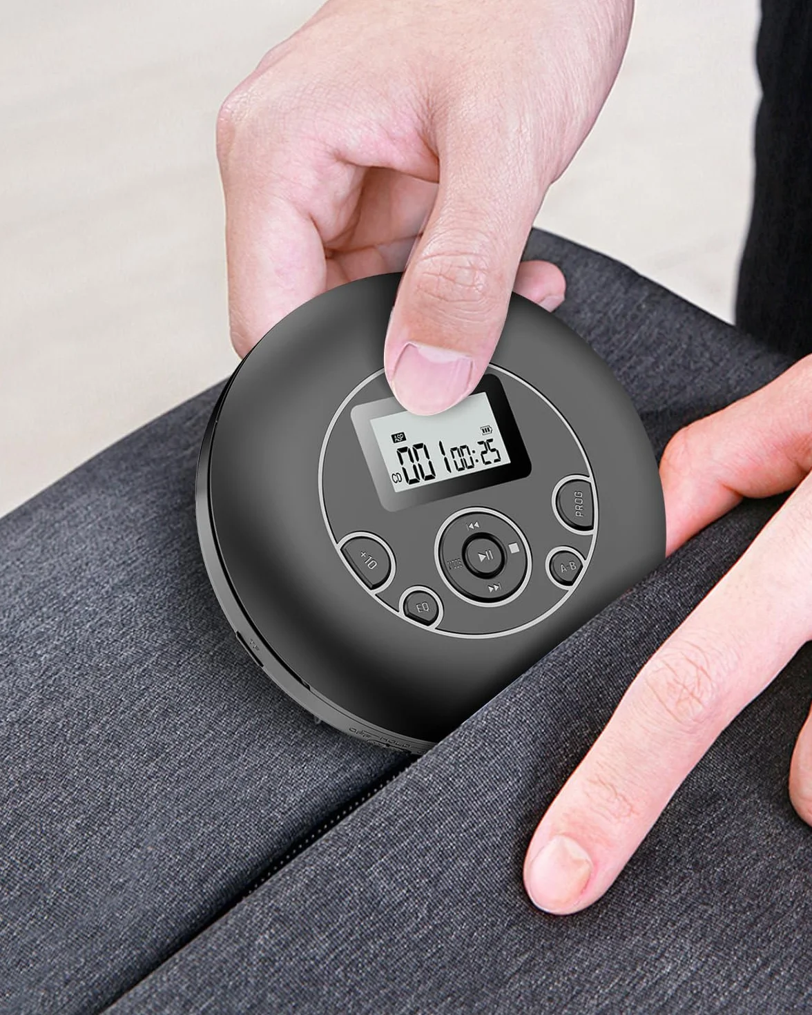 DESOBRY Lettore CD portatile, 7 ore di riproduzione della batteria, Discman con auricolare, Blocco di tenuta e funzione anti-salto, Lettore CD auto con AUX