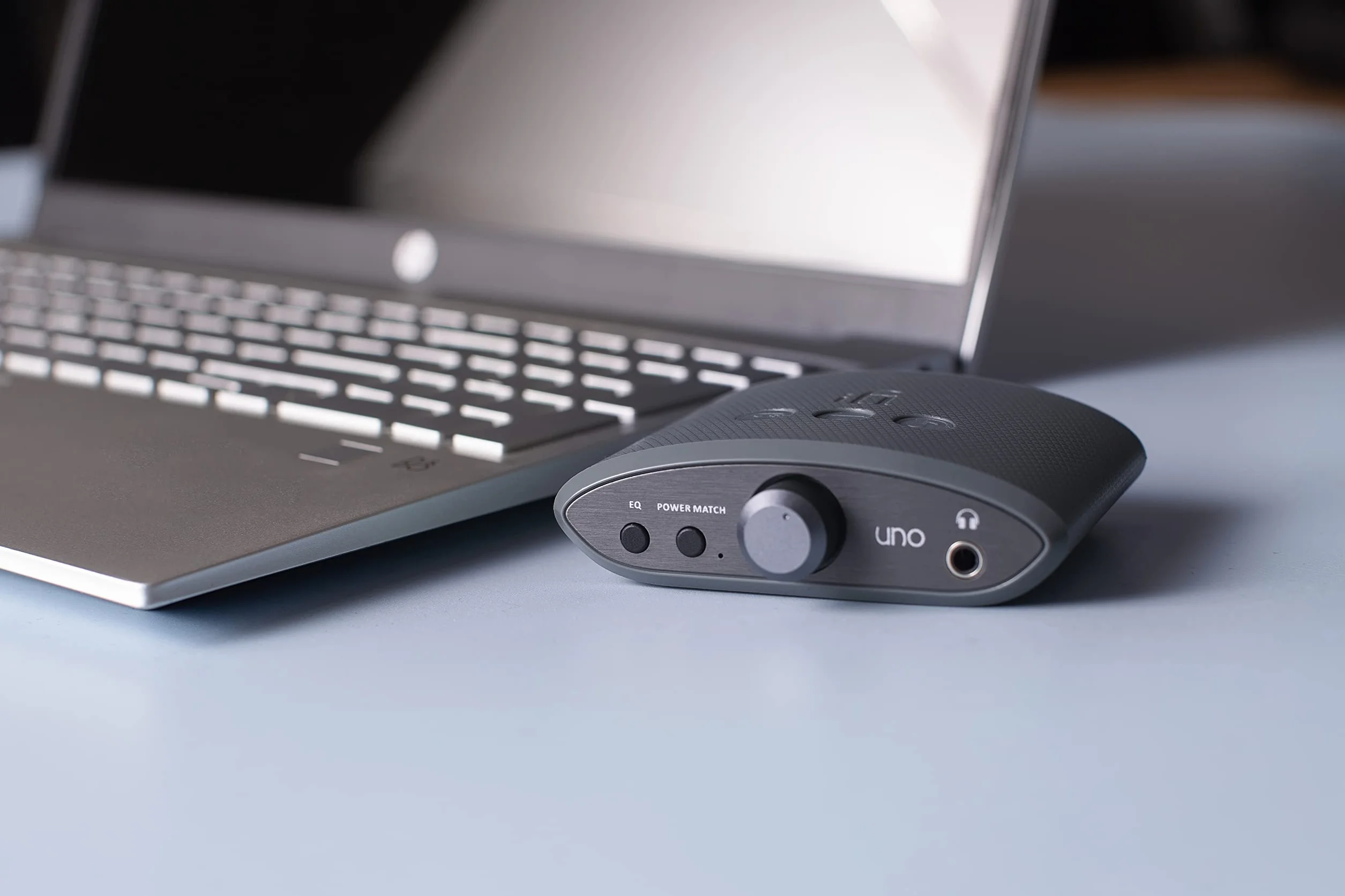 iFi uno DAC e AMP per cuffie USB-C 32-bit/384kHz DSD256 MQA Windows MAC Smart Device Altoparlanti attivi