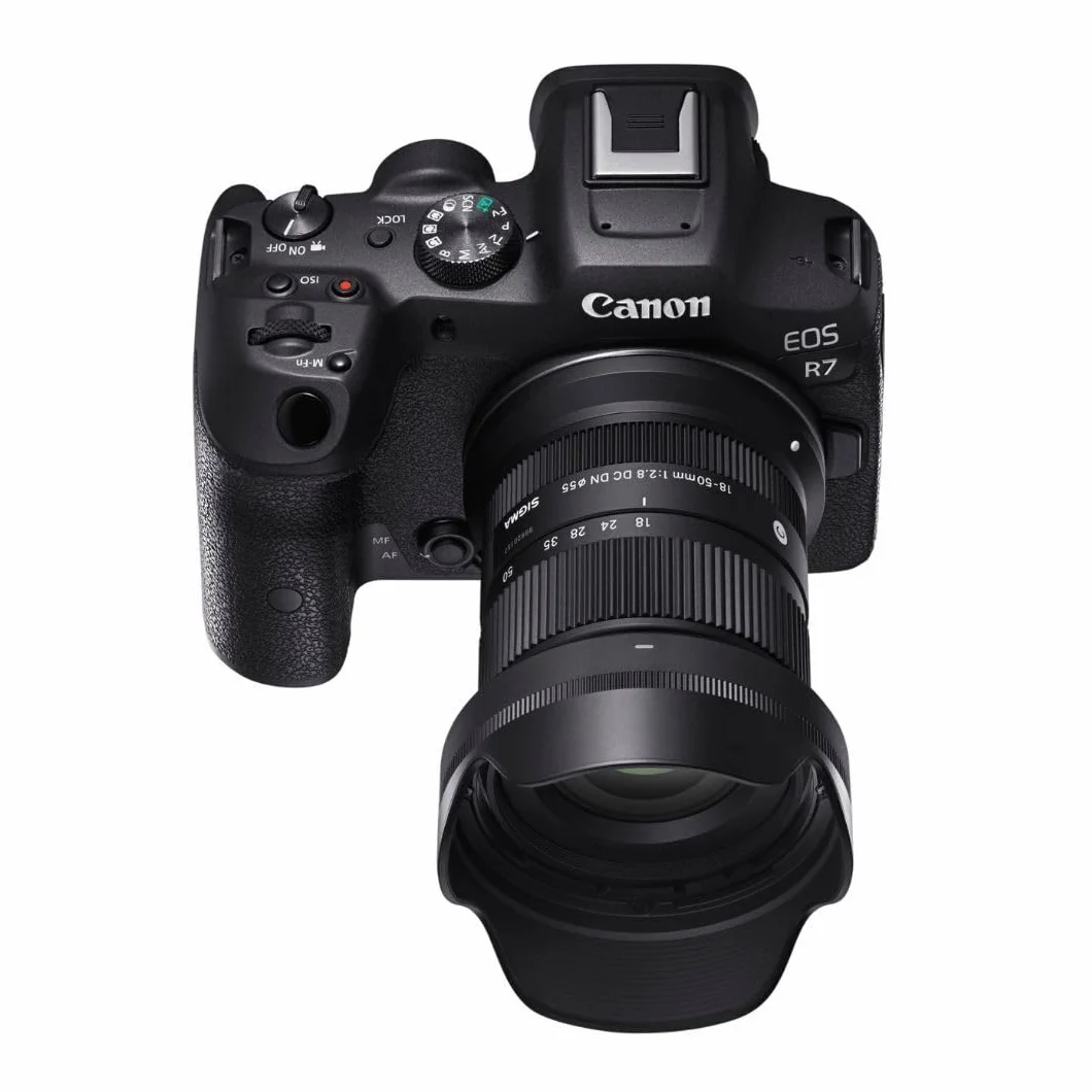 Sigma - Obiettivo 18-50mm f/2.8 DC DN Contemporary, attacco Canon RF Mount