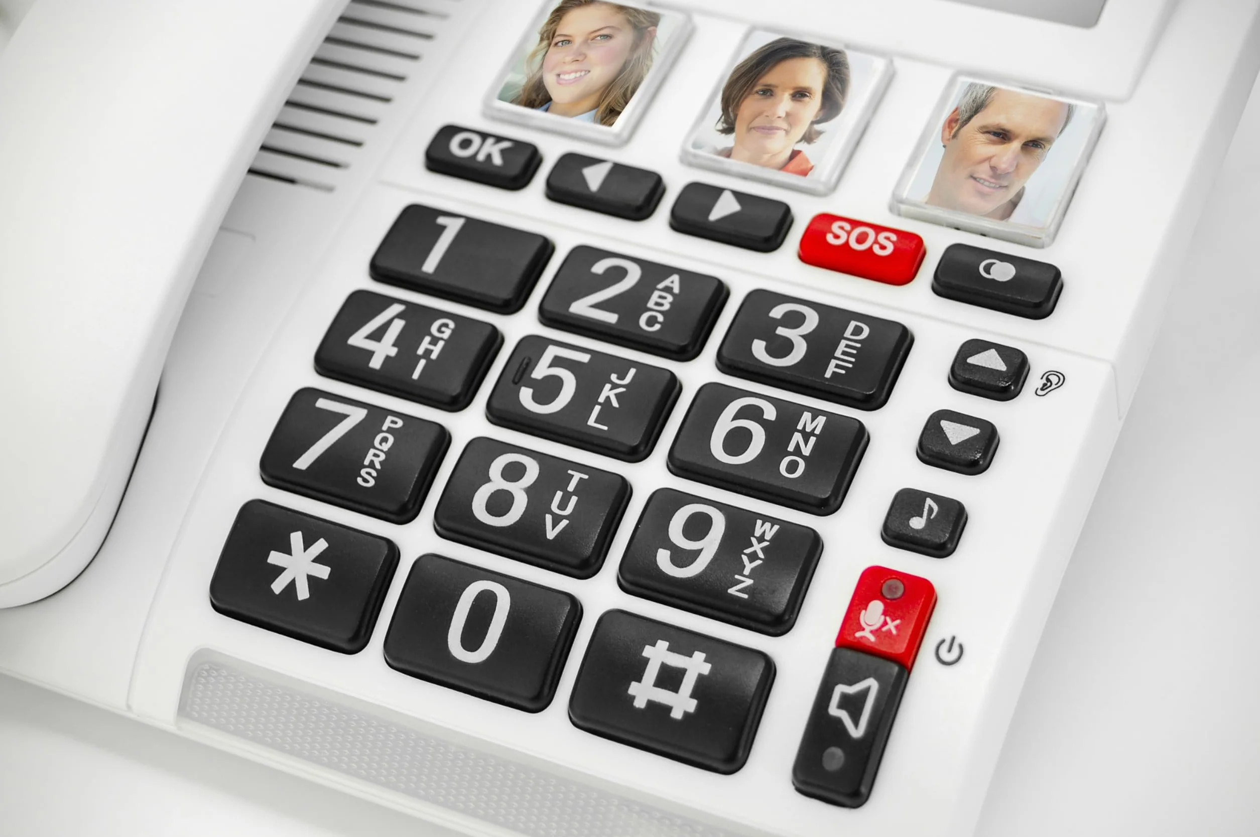 Geemarc CL9000 - Telefono di chiamata di emergenza per la casa e il suo braccialetto SOS impermeabile con grandi pulsanti, volume amplificato e schermo retroilluminato, funziona solo con scheda SIM