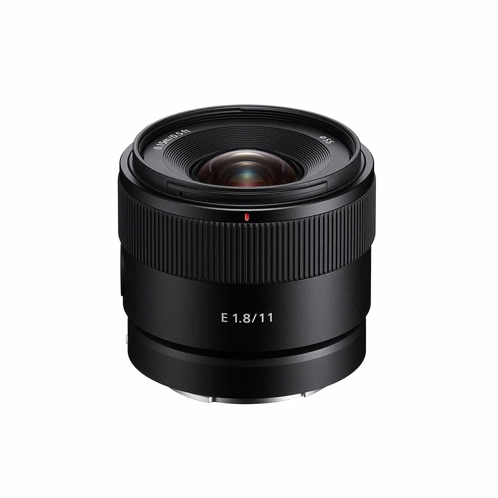 Sony SEL11F18 – Obiettivo grandangolare 11 mm F1.8 per APS-C (compatto e luminoso, attacco E-Mount, ideale per vlogging, paesaggi e architettura, compatibile con A6400, A6700, ZV-E10)