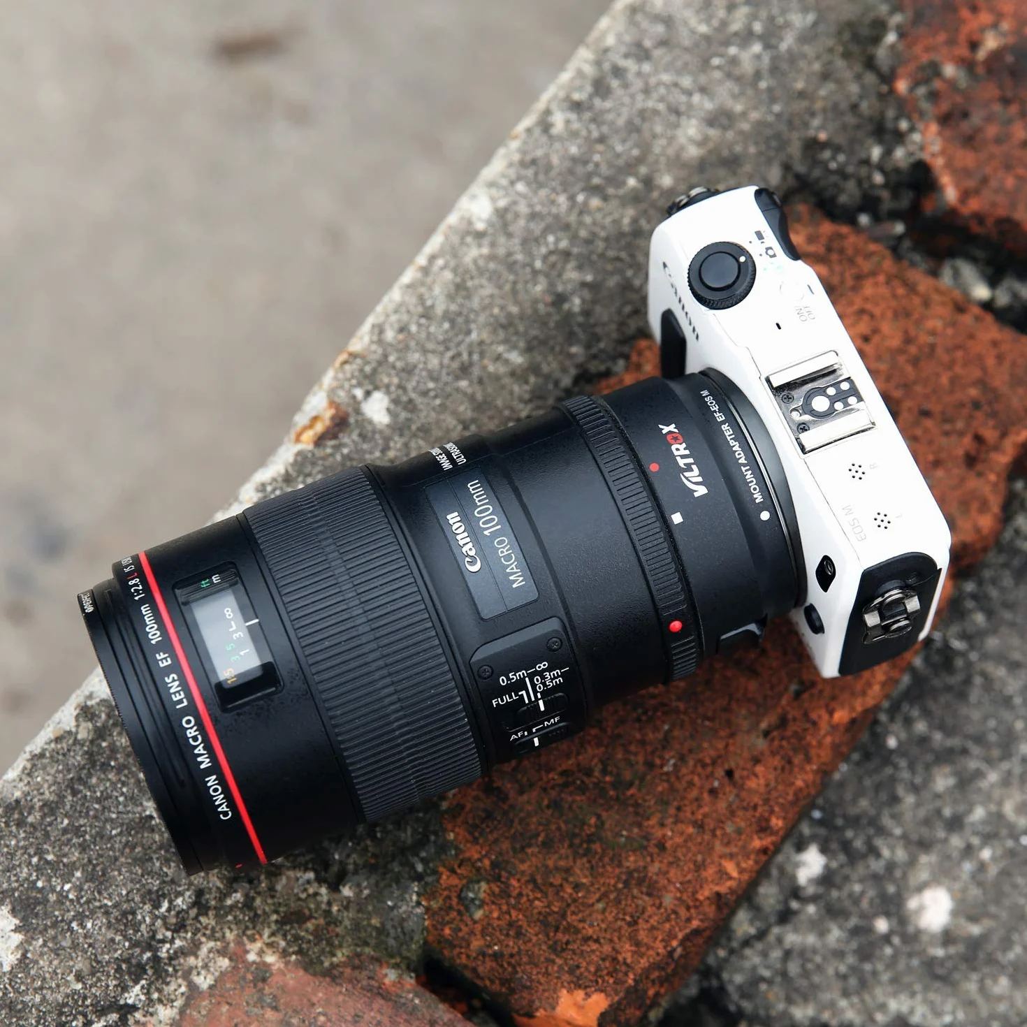 VILTROX Mount Adapter EF-EOS M,Autofocus Adattatore Obiettivo Convertitore per Canon EF/EF-S Lente a Canon EF-M Mount Fotocamera EOS M M3 M5 M6 M10 M50 M100