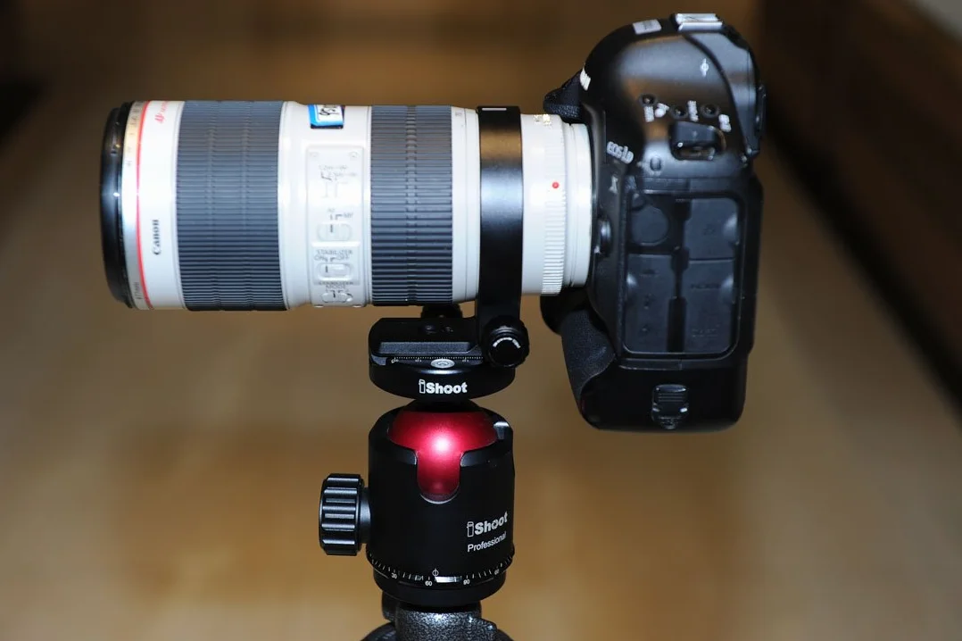 iShoot Anello di montaggio per treppiede B(W) compatibile con Canon EF 70-200mm f/2.8L USM/is USM/is II USM/III USM, EF 100-400mm f/4.5-5.6L is USM, EF 35-350mm f/3.5-5.6L USM, EF 300mm f/4L è USM