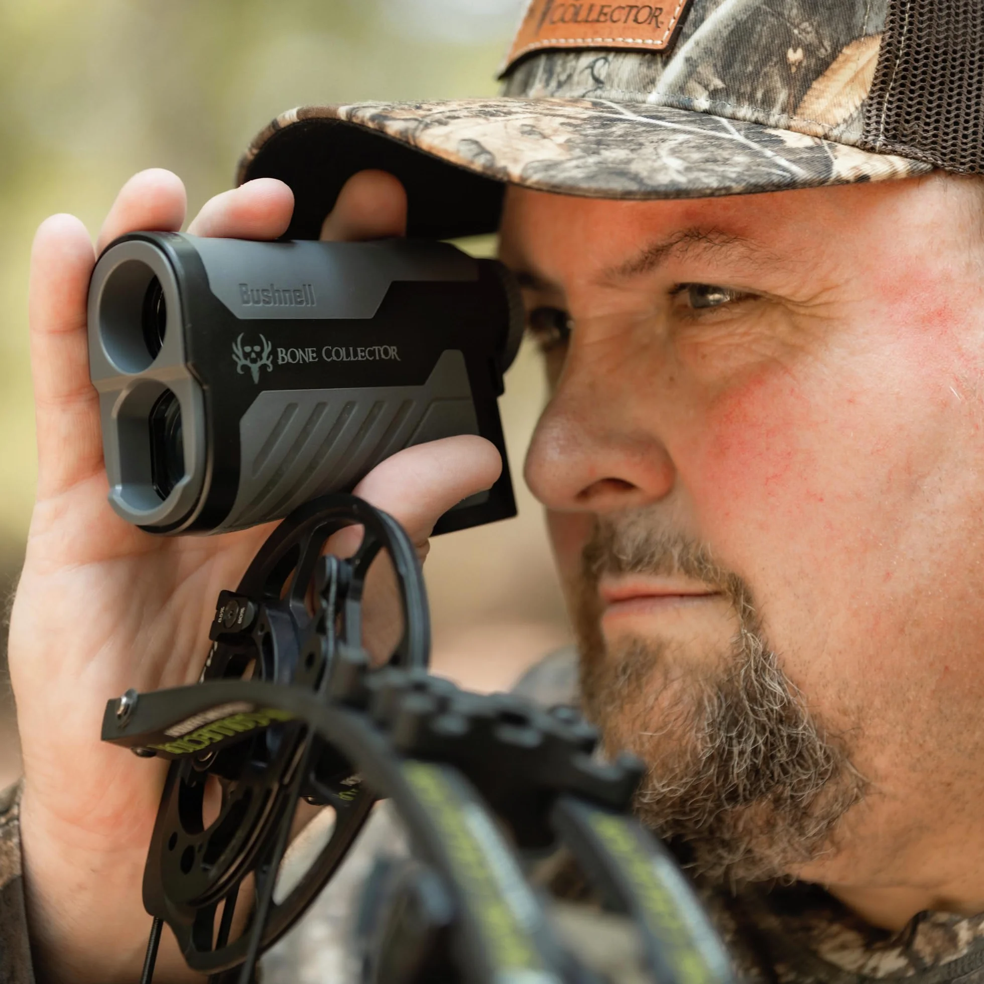 Bushnell Bone Collector 1000 - Telemetro da caccia, con compensazione dell'angolo per tiro e caccia
