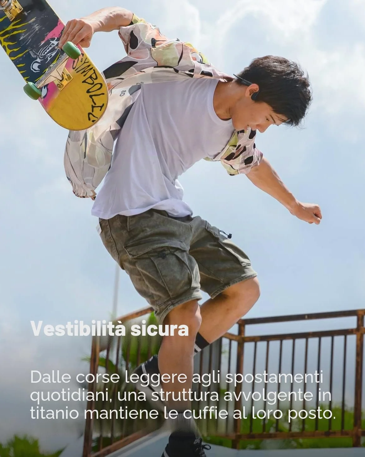 SHOKZ OpenMove cuffie a conduzione ossea Bluetooth 5.1, audio open-ear chiaro, fino a 6 ore autonomia, leggere 29g, IP55 resistenti a acqua e sudore, ideali per corsa, sport e uso quotidiano, Grigio