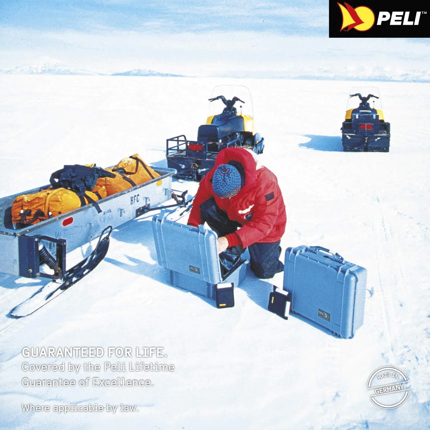 PELI 1520 Valigia protettiva resistente agli urti, IP67 Impermeabile e a prova di polvere, Capacità di 24L, Prodotto in Germania, Con Inserto in schiuma personalizzabile, Colore Grigio