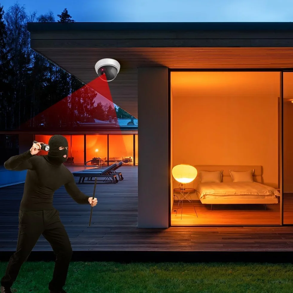 ERWEY Fotocamera finta con obiettivo, videosorveglianza, telecamera di sorveglianza finte, con luce LED rossa, per parete, soffitto, 2 set con carta forata, 2 pezzi.