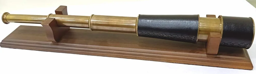Cannocchiale vintage, marrone antico, lunghezza 45,7 cm, fatto a mano, da collezione, con base in legno