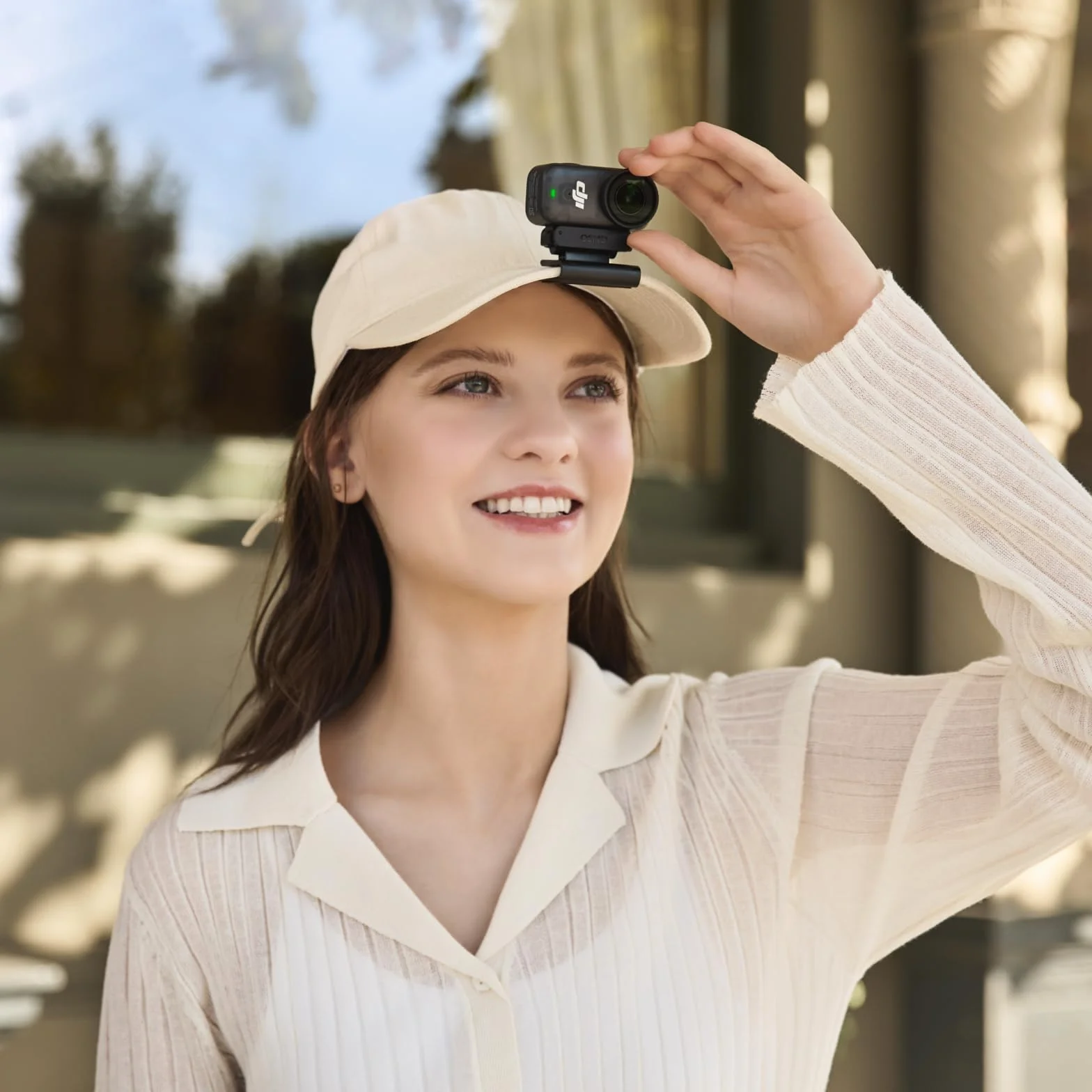 DJI Osmo Nano Combo Standard (128 GB) - Piccola fotocamera per vlog 4K/60fps con un sensore da 1/1,3″, video con ampio FOV di 143°, Registrazione di 200 minuti, Fotocamera magnetica POV 4K per Vlog