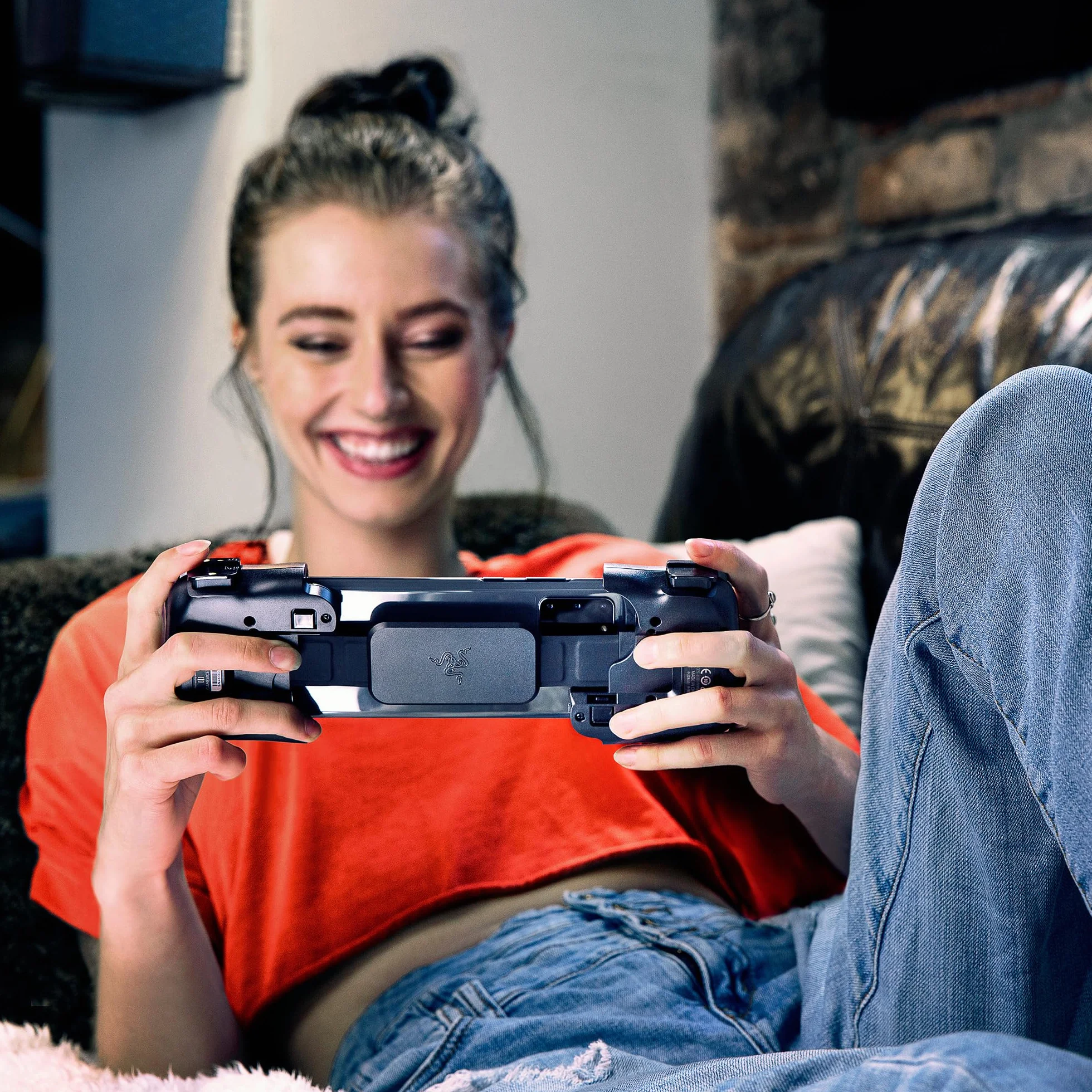 Razer Kishi per Android - Controller Di Gioco Per Smartphone, Connessione USB-C, Design Ergonomico, Adattamento Individuale per Telefoni Cellulari, Stick Analogico, Latenza Bassa- Nero