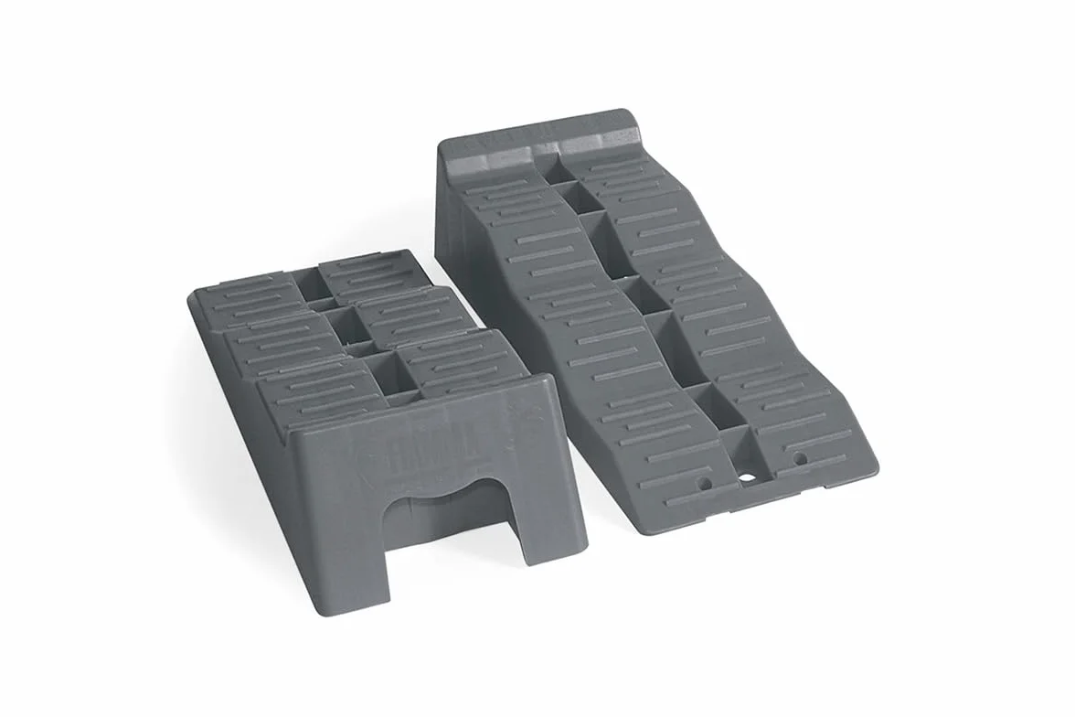 Coppia cunei Level Up con sacca Cunei livellatori pratici ed efficaci, in materiale plastico antiscivolo completi di sacca per un facile stivaggio