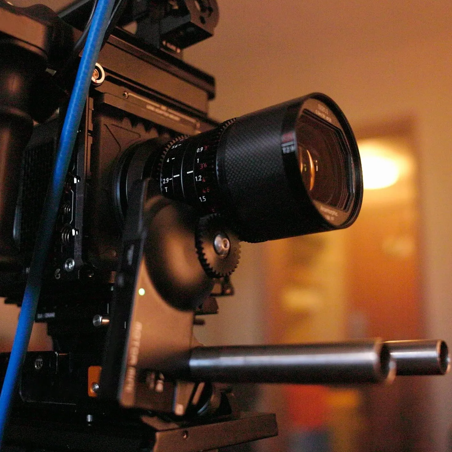SIRUI Saturn 35mm T2.9 1.6X Full Frame Carbonio Fibra anamorphic obiettivo obiettivi lens lente, Leggero cine cinema Lens per droni, stabilizzatori cardanici portatili (X Mount, Natural Flare)