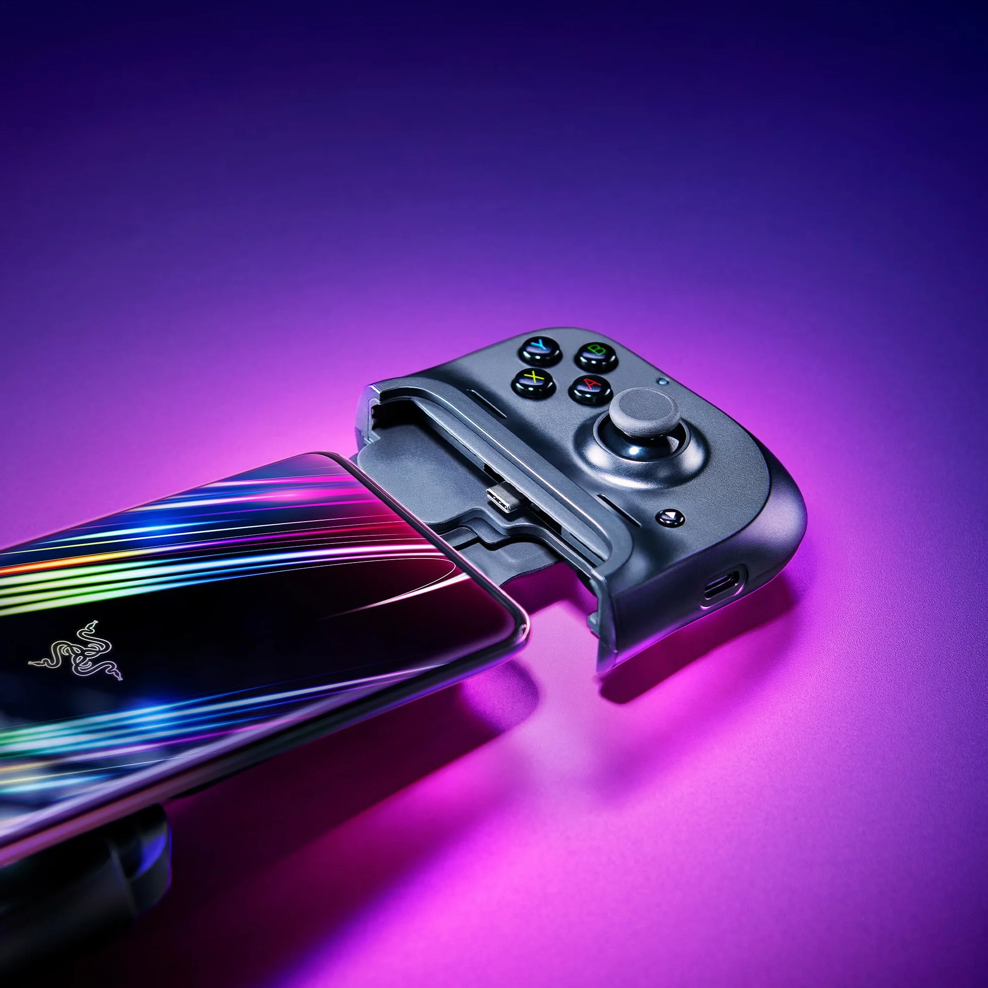 Razer Kishi per Android - Controller Di Gioco Per Smartphone, Connessione USB-C, Design Ergonomico, Adattamento Individuale per Telefoni Cellulari, Stick Analogico, Latenza Bassa- Nero