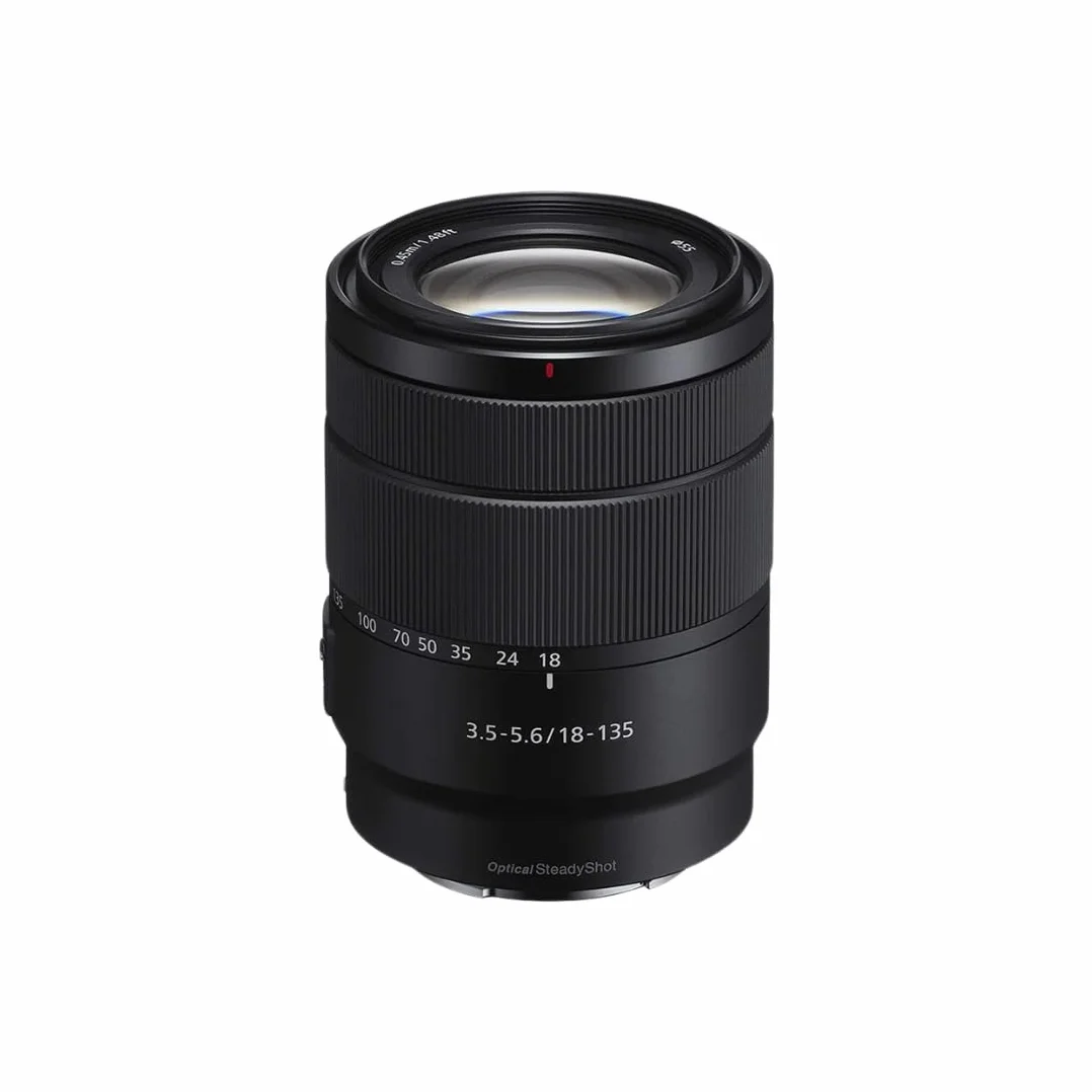 Sony SEL18135 – 18-135mm f/3.5-5.6 Zoom Versatile (APS-C, Stabilizzato OSS, E-Mount, Ideale per Viaggi, Compatibile con Alpha 6400/6600)