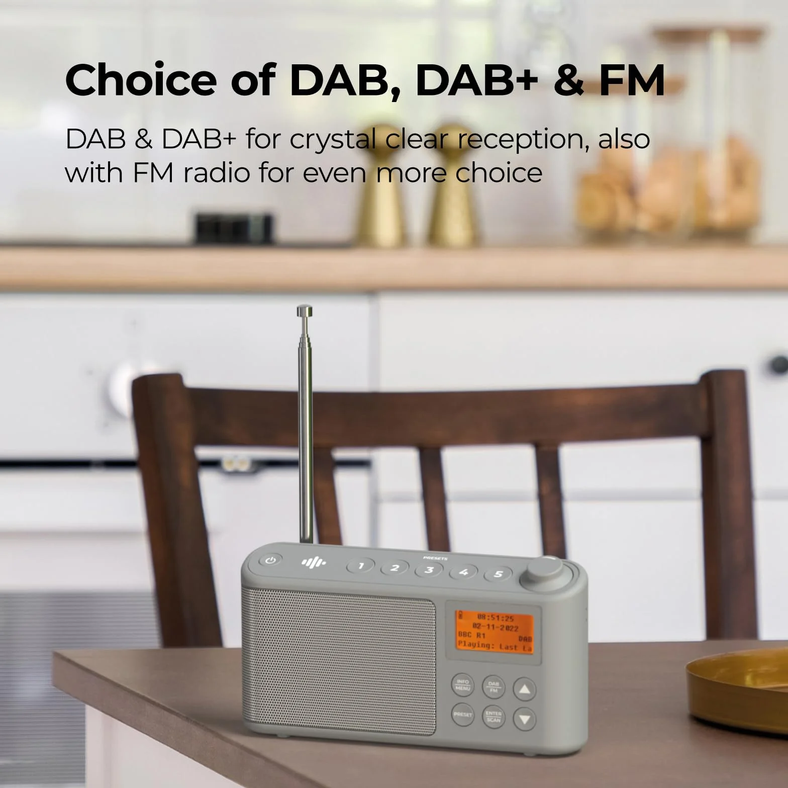 Radio DAB/DAB+ e FM, Radio Portatili Alimentata a Corrente e Batteria Ricaricabile, Radiolina Portatile con caricatore USB per un'autonomia di 15 ore (Grigio)