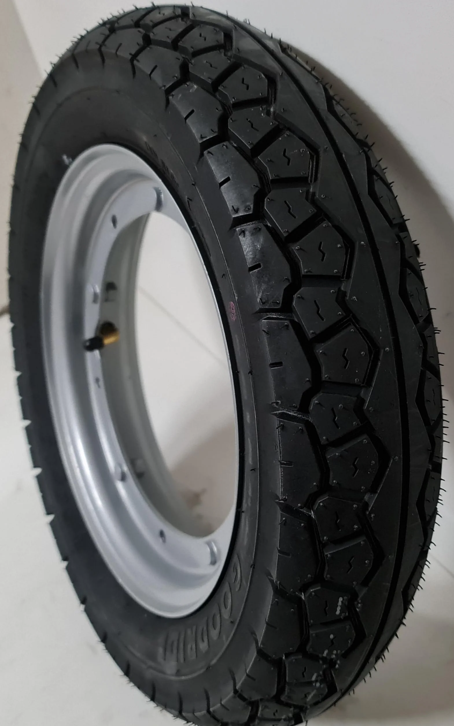 Ruota Completa 3.50-10 51J Tubeless per Piaggio Ape 50 Copertone Cerchio Montata