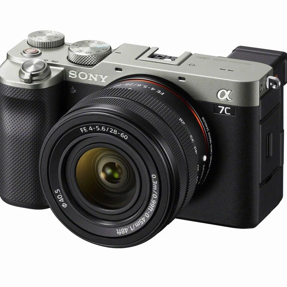 Sony Alpha 7 C - Fotocamera Digitale Mirrorless Full-frame, compatta e leggera, a obiettivi intercambiabili + SEL2860 Obiettivo con Zoom 28-60mm F4-5.6 (Argento)