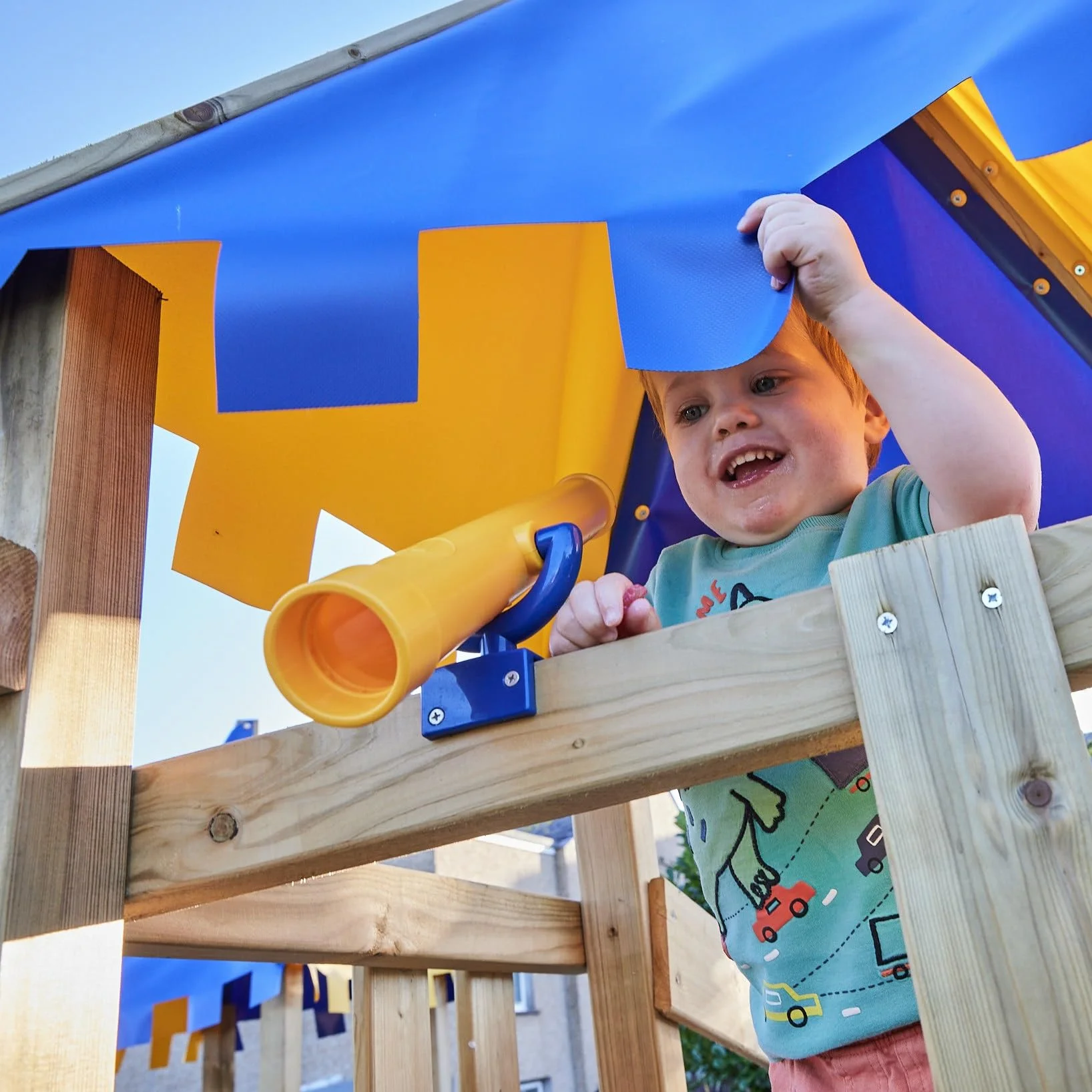 WICKEY Giocattolo telescopico per bambini per esploratori avventurosi: divertimento nel proprio giardino con binocolo in plastica girevole e design resistente alle intemperie