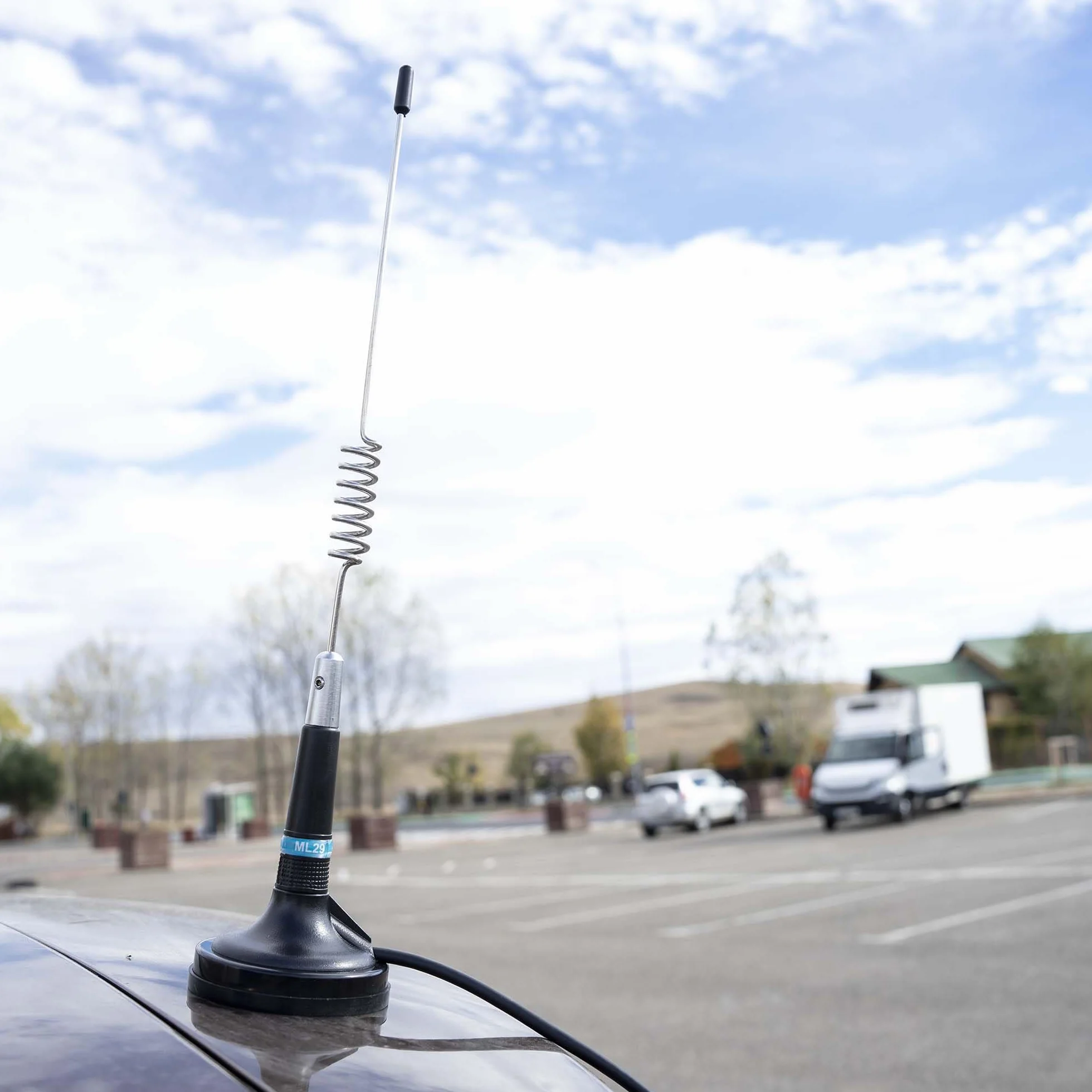 Antenna CB PNI ML29, lunghezza 29 cm, con magnete incluso diametro 70 mm e cavo RG58