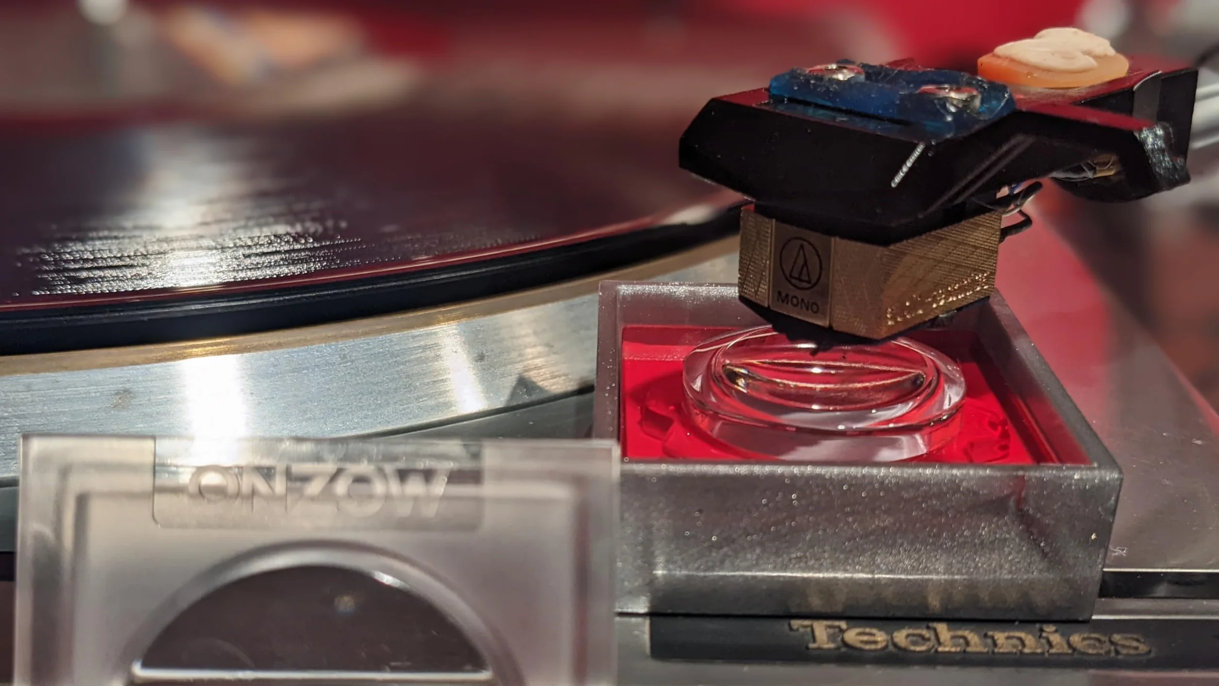 ZERODUST Certified - Detergente diamantato Platinum/Turntable Stylus Tip Cleaner (Rosso/Rosso)